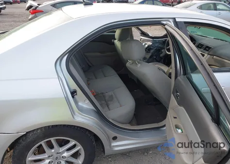 2012 Ford Fusion S из США, поврежденный, VIN 3FAHP0GA8CR419205